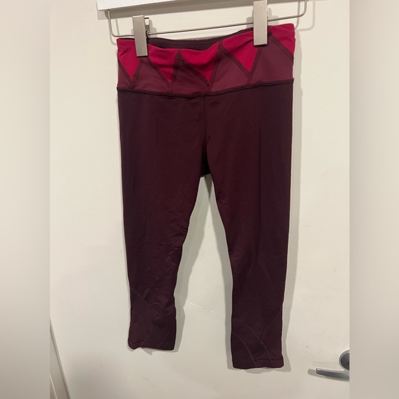 Lululemon leggings, size 4 - Picture 4 of 12